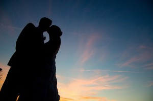 wedding-couple-sunset