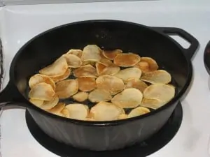 cast-iron-skillet-potato-chips