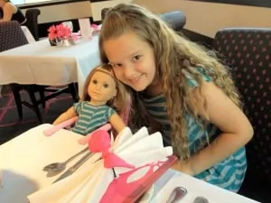 american-girl-place-chicago-cafe