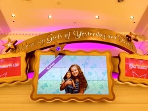 american-girl-place-photo-wall