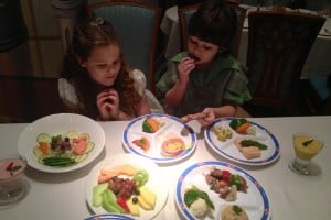 disney-cruise-kids-table