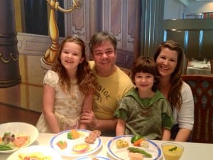 disney-cruise-lumieres-cone-family