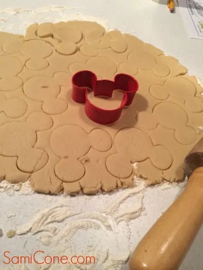 Mickey Mouse Cookie Cutter Dought