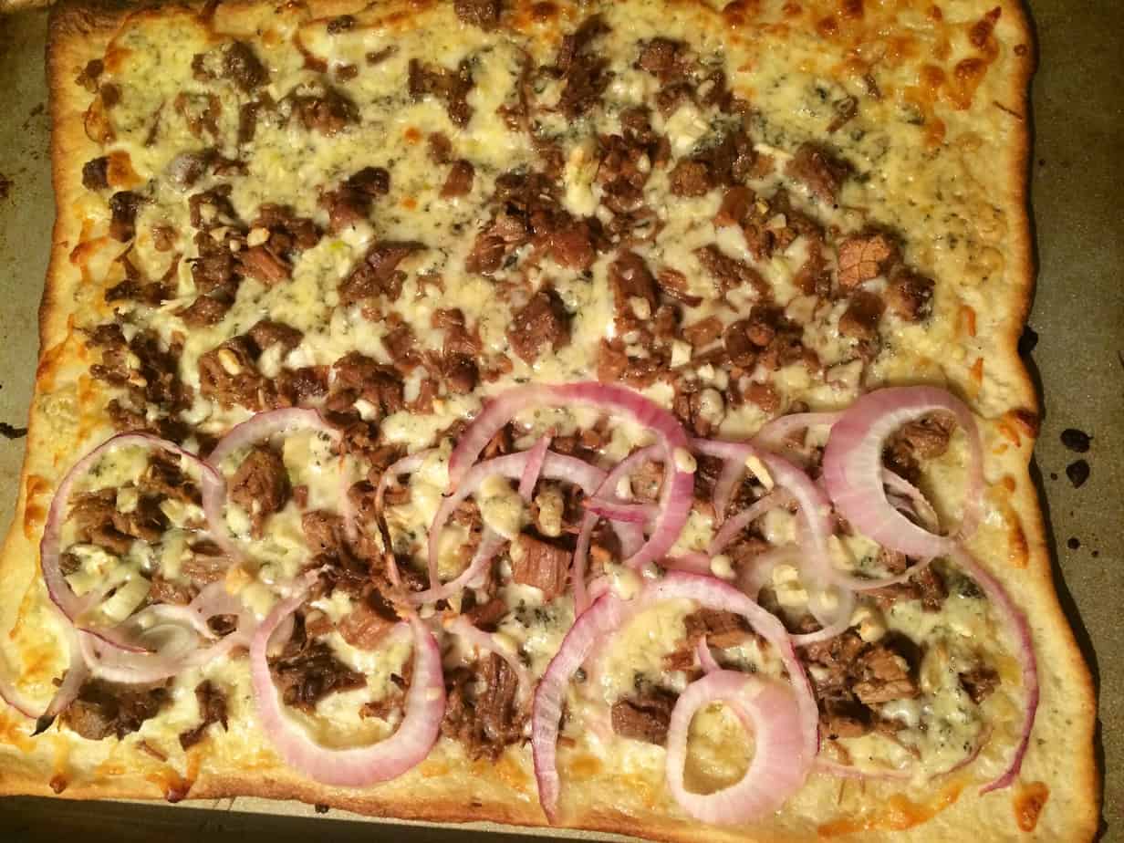 beef and blue pizza from Emeals meal plan 