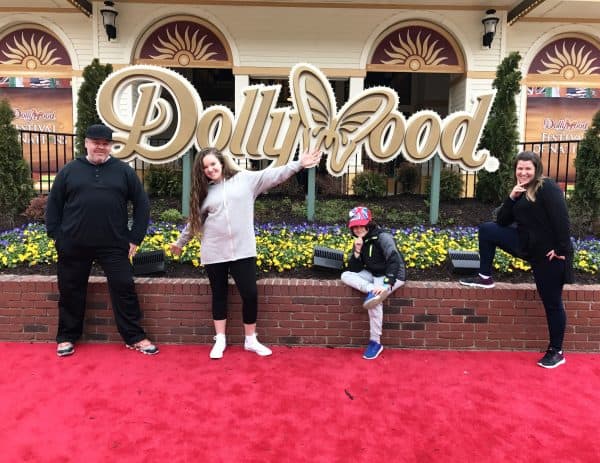 dollywood-cone-family-red-carpet-2017