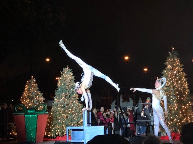 Cirque Dreams Holidaze Nashville {The Daily Dash: November 16, 2018}