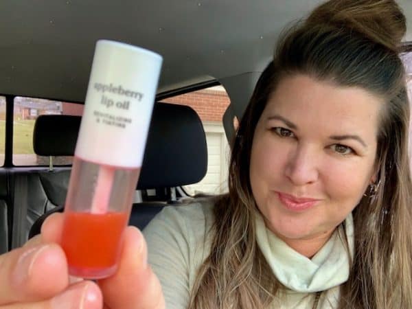 My Favorite Lip Color Right Now {The Daily Dash: March 25, 2019}