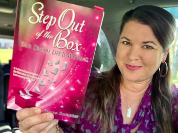 Step Out of the Box Quotes & Review {The Daily Dash: March 27, 2019}