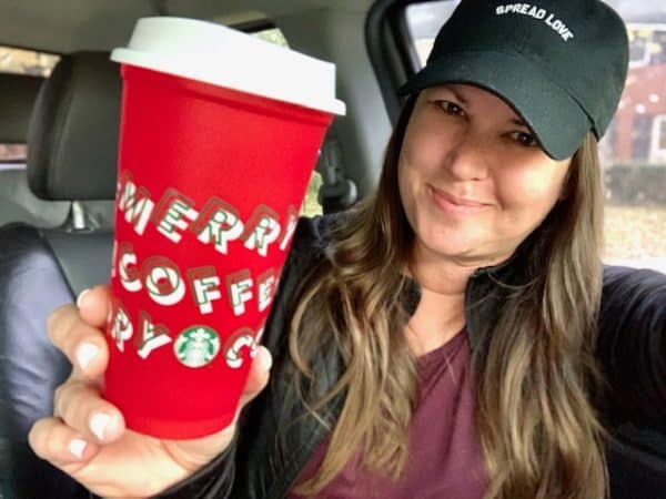 Opryland Lighting Ceremony + Free Starbucks Cup {The Daily Dash: November 7, 2019} 
