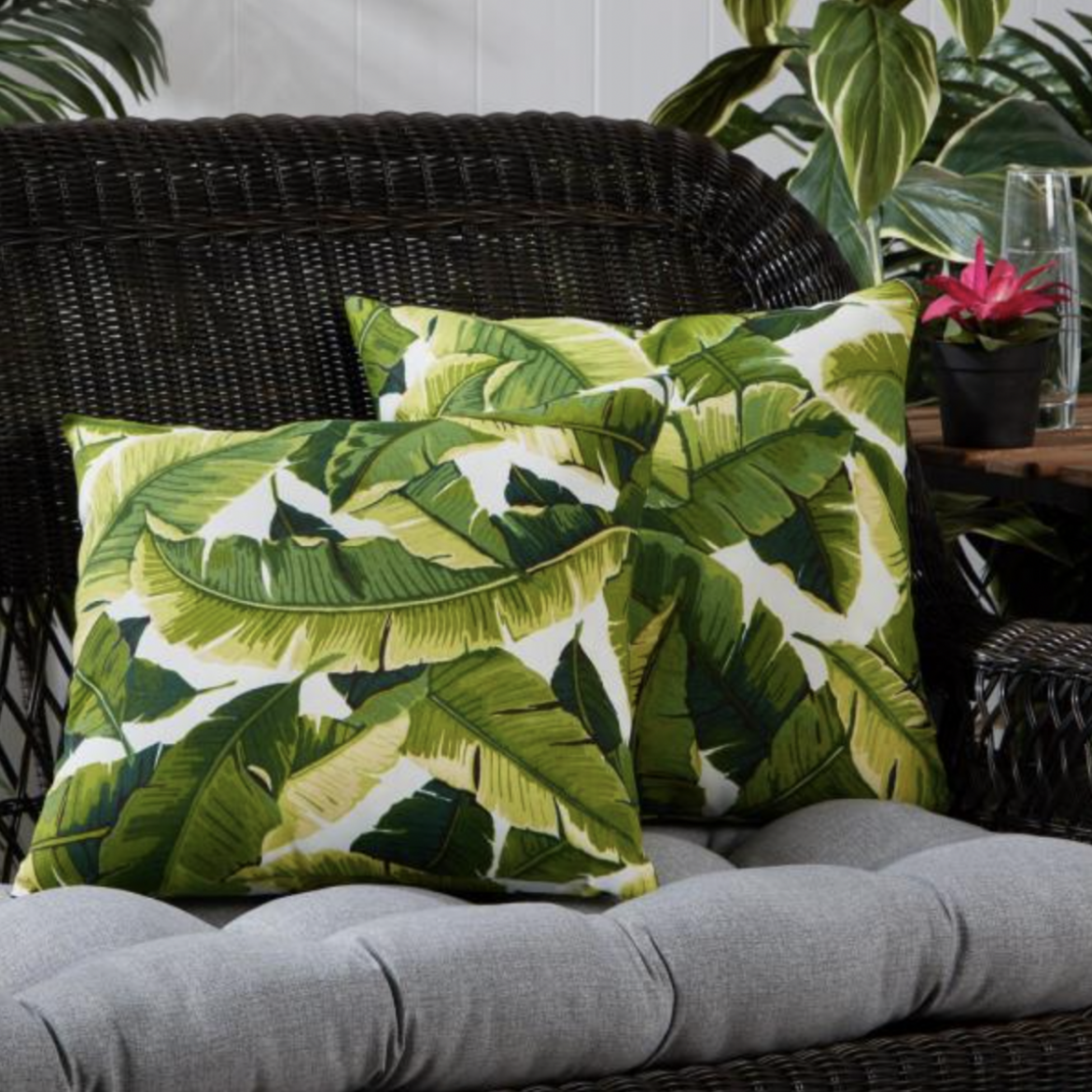 How to Create an Outdoor Living Space on a Budget with 3 Simple Steps