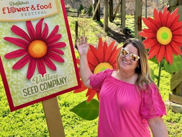 Dollywood's Flower & Food Fest on Earth Day {The Daily Dash: April 22, 2022}