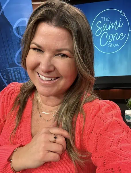 Sami Cone on set of TV show with Kendra Scott jewelry selections for February 2023